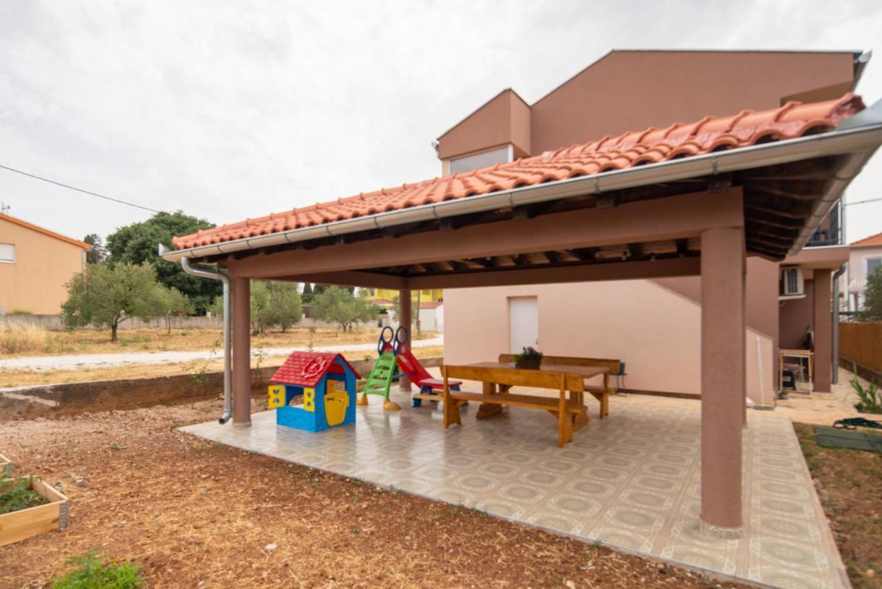 شقة Apartman L&A بيوغْغاد نا موغو المظهر الخارجي الصورة