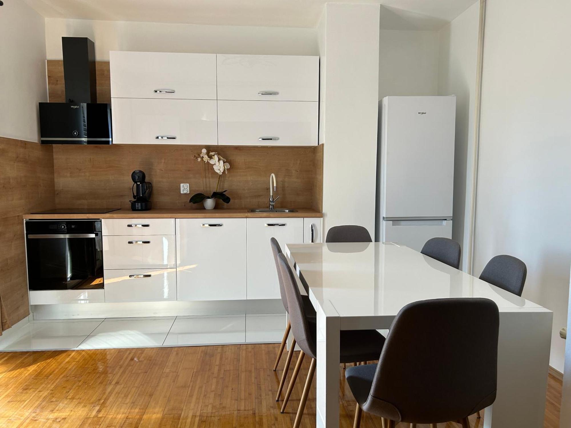 شقة Apartman L&A بيوغْغاد نا موغو المظهر الخارجي الصورة